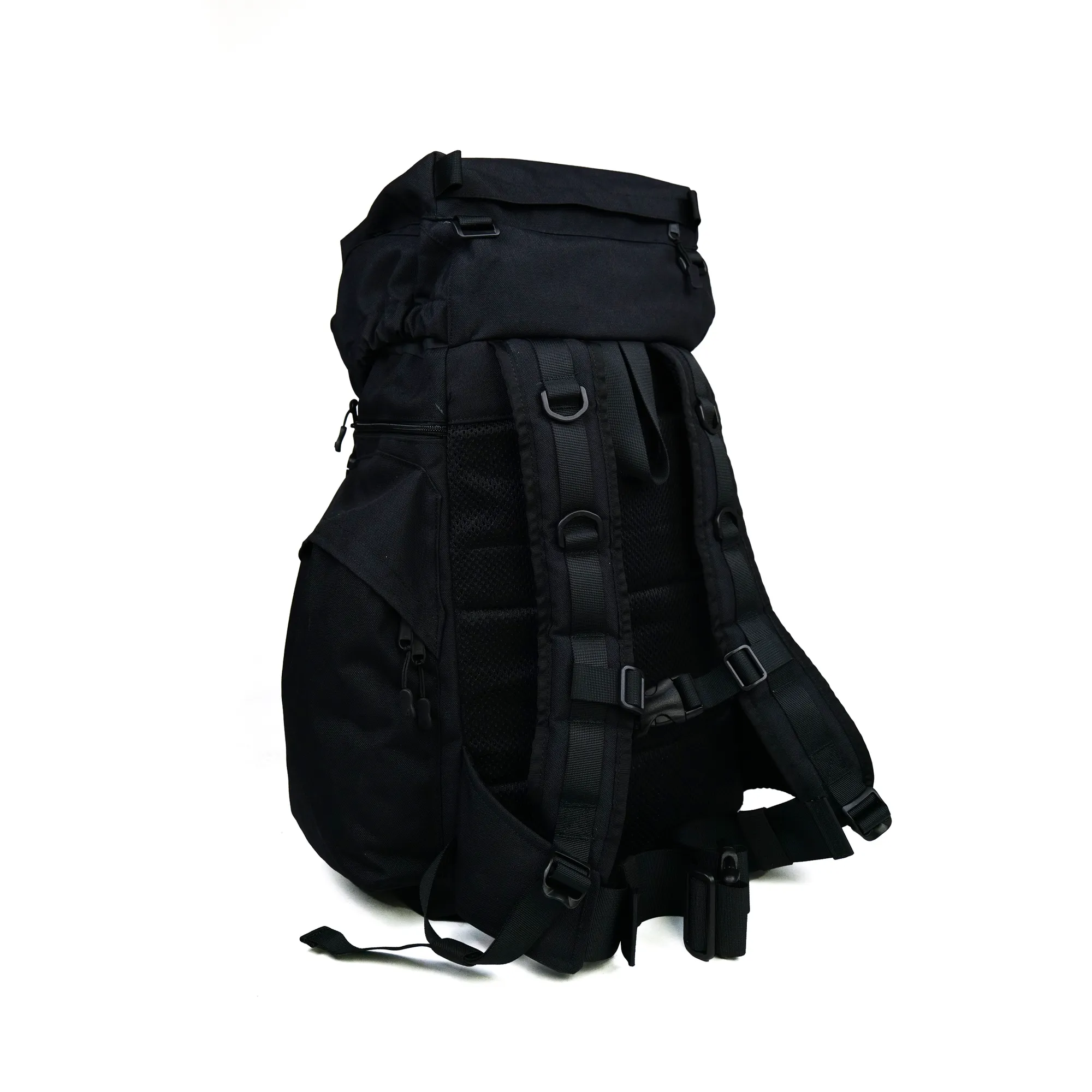 H110 35L Daysack — Black (2)